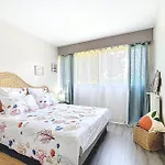 Private Garden Pool & Tennis 15 Min Walk To Center
