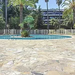 Private Garden Pool & Tennis 15 Min Walk To Center Апартаменты *