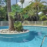 Private Garden Pool & Tennis 15 Min Walk To Center *
