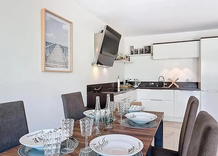 דירה Private Garden Pool & Tennis 15 Min Walk To Antibes Center *