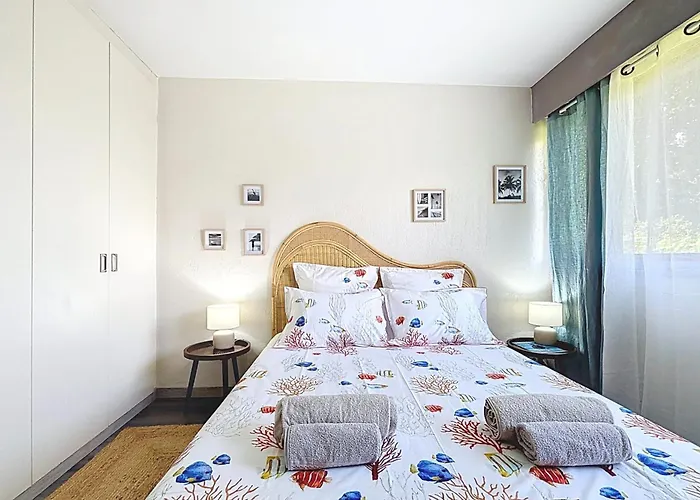 Private Garden Pool & Tennis 15 Min Walk To Antibes Center Апартаменты