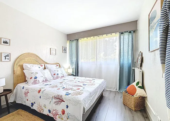 Private Garden Pool & Tennis 15 Min Walk To Antibes Center