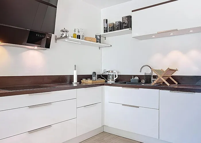 Private Garden Pool & Tennis 15 Min Walk To Antibes Center דירה אנטיב